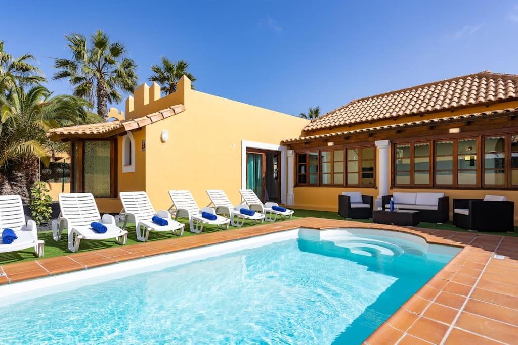 Villa Helen - Heated Pool Wifi Smarttv Barbecue Corralejo Ngoại thất bức ảnh
